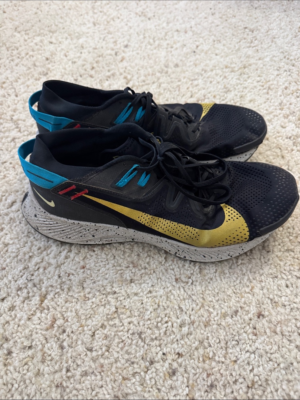 Nike Pegasus Trail 2- Black Dark Sulfur Size 11 Men’s